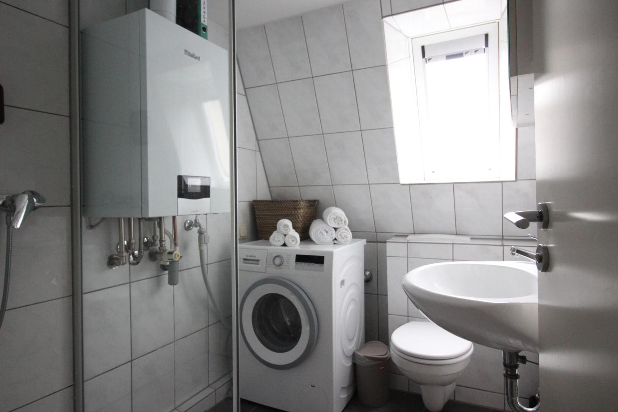 Homie Stay Schiestlstrasse - Moderne Dachgeschosswohnung Mit 2 Schlafzimmern Würzburg Zewnętrze zdjęcie